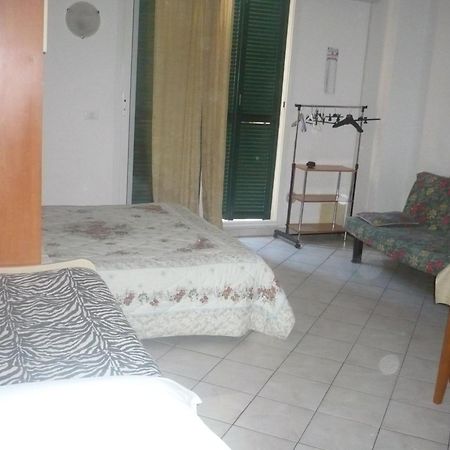 Villamareblu Ventimiglia Ruang foto