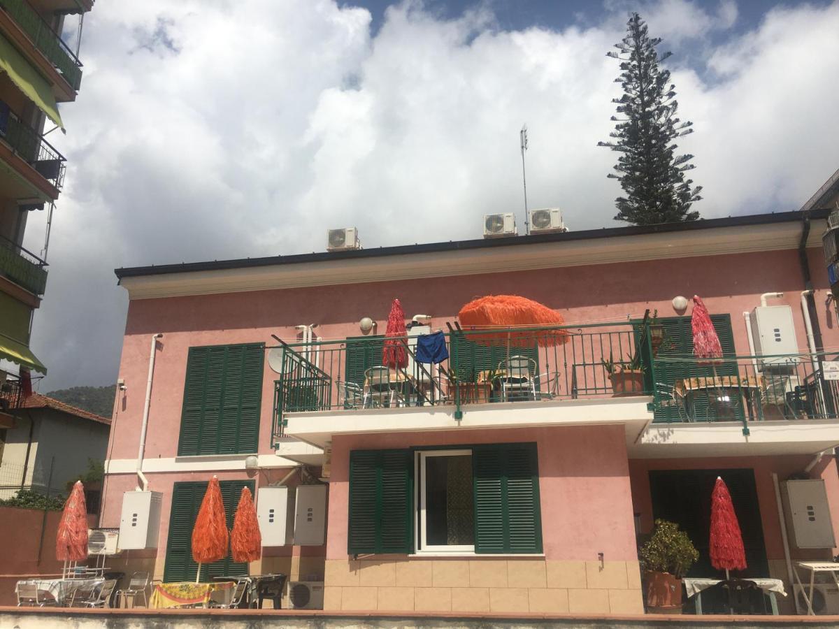 Villamareblu Ventimiglia Bagian luar foto