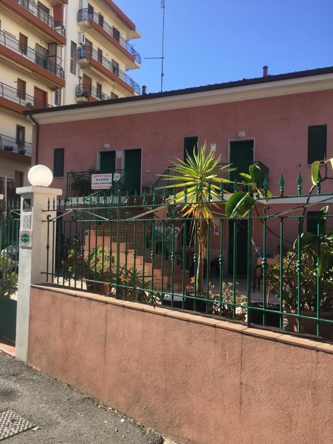 Villamareblu Ventimiglia Bagian luar foto