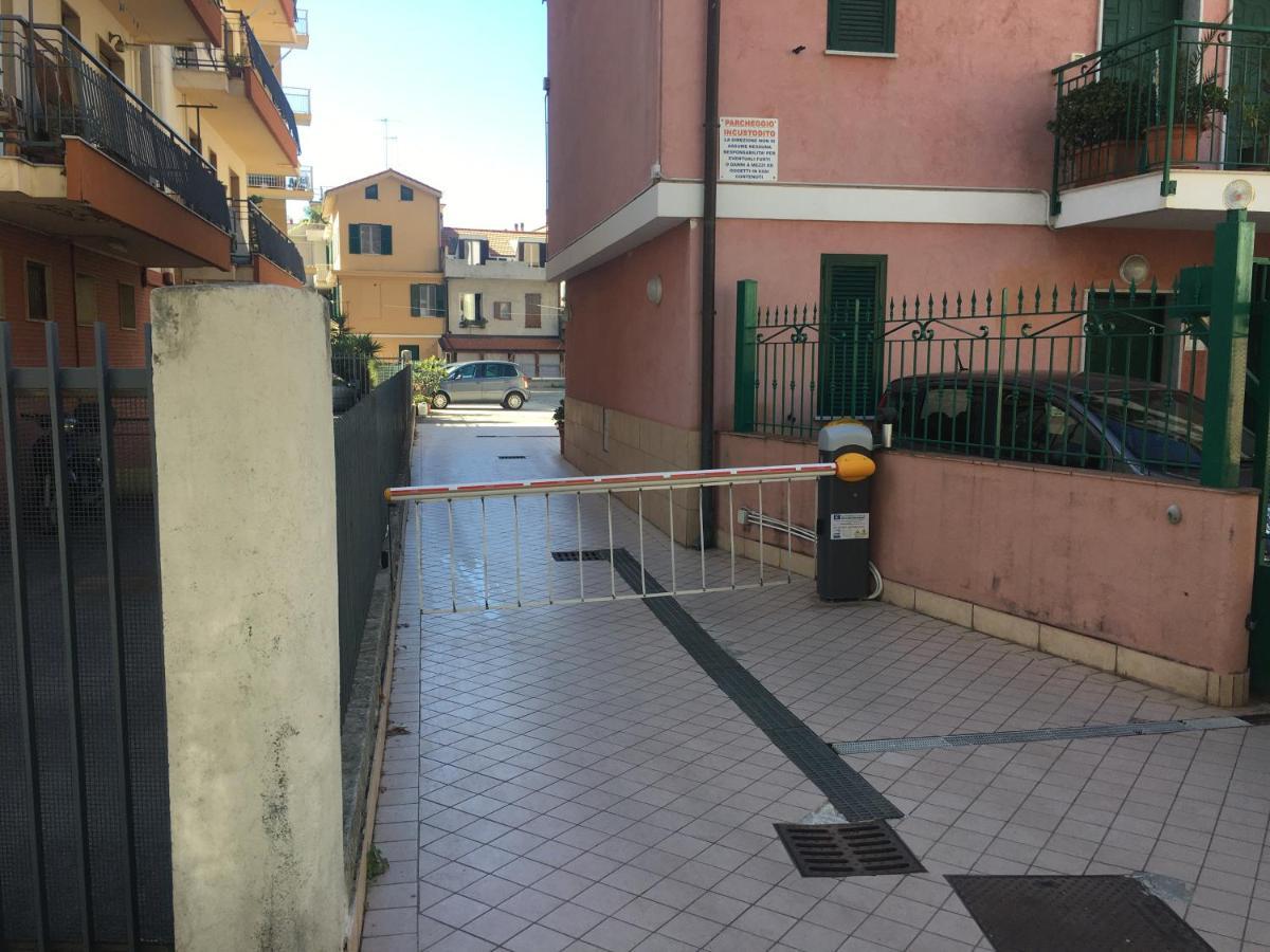 Villamareblu Ventimiglia Bagian luar foto