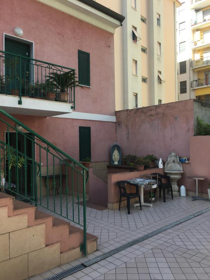 Villamareblu Ventimiglia Bagian luar foto