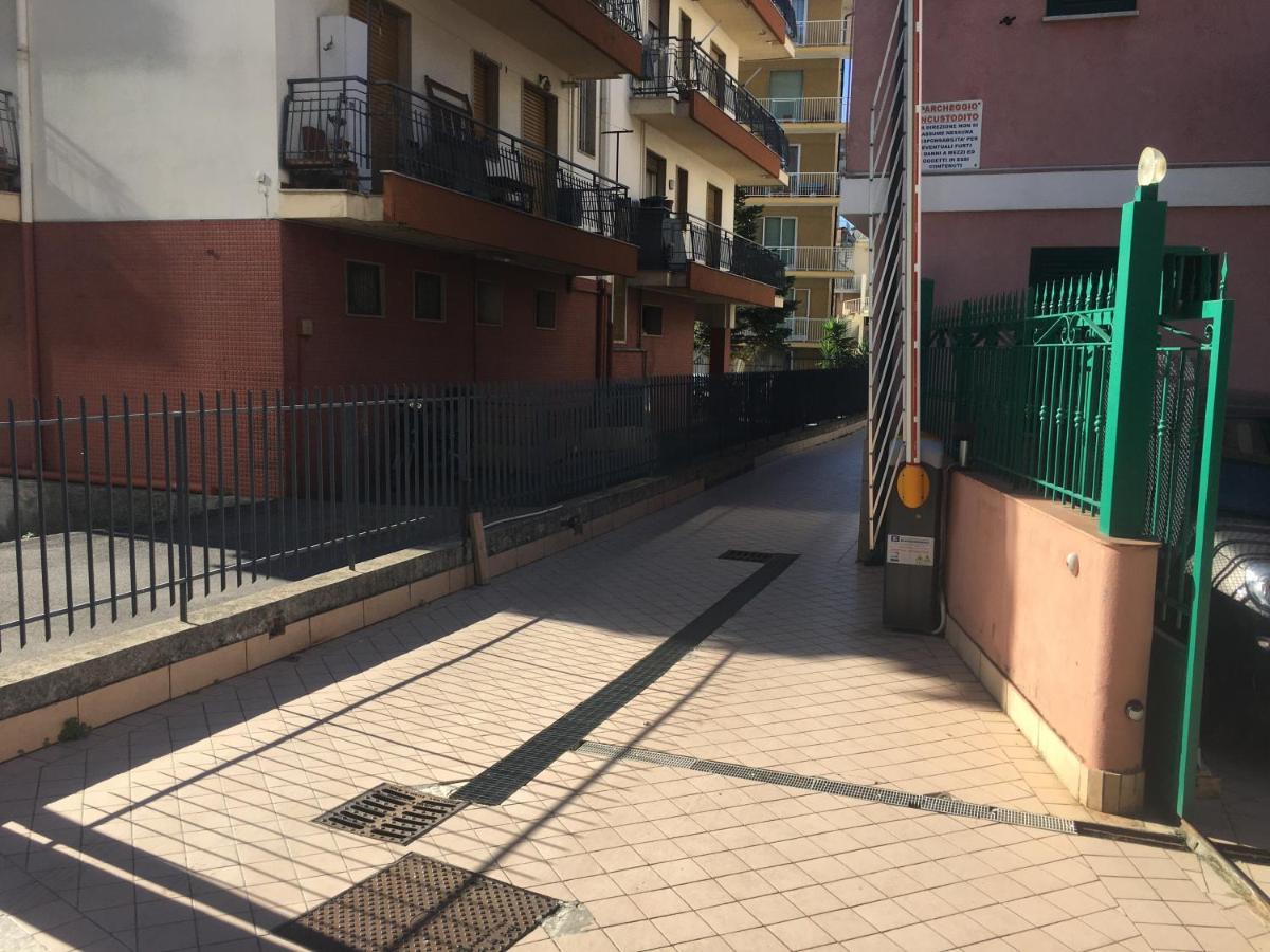 Villamareblu Ventimiglia Bagian luar foto