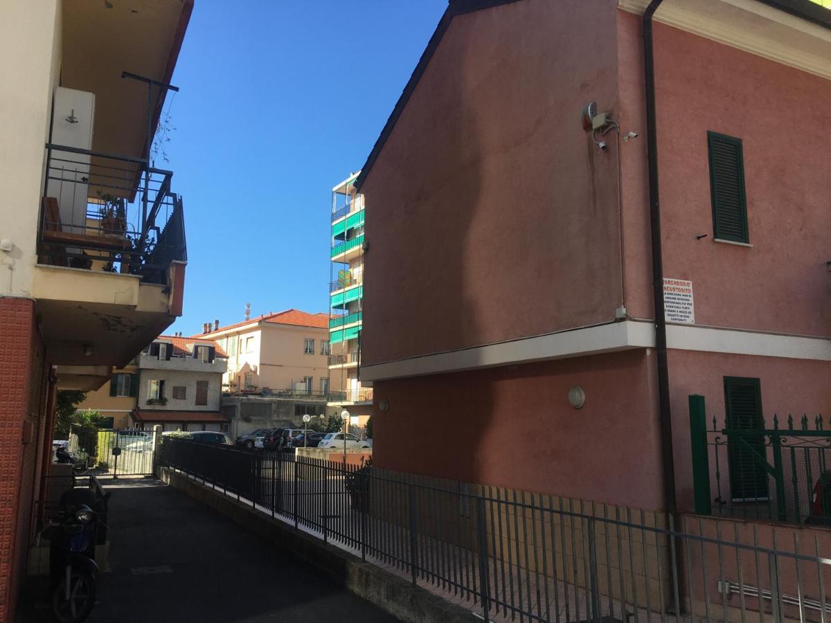 Villamareblu Ventimiglia Bagian luar foto