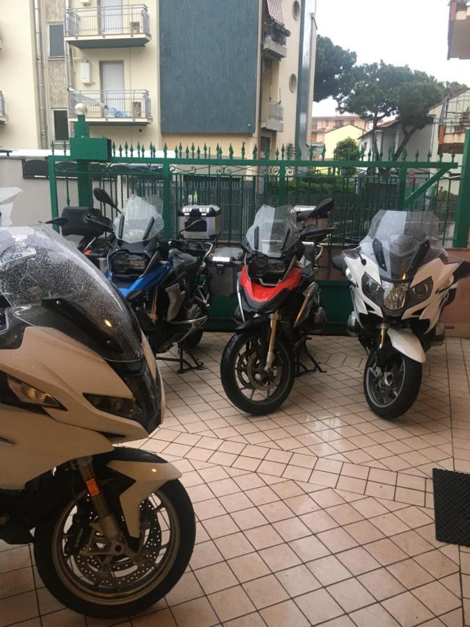 Villamareblu Ventimiglia Bagian luar foto