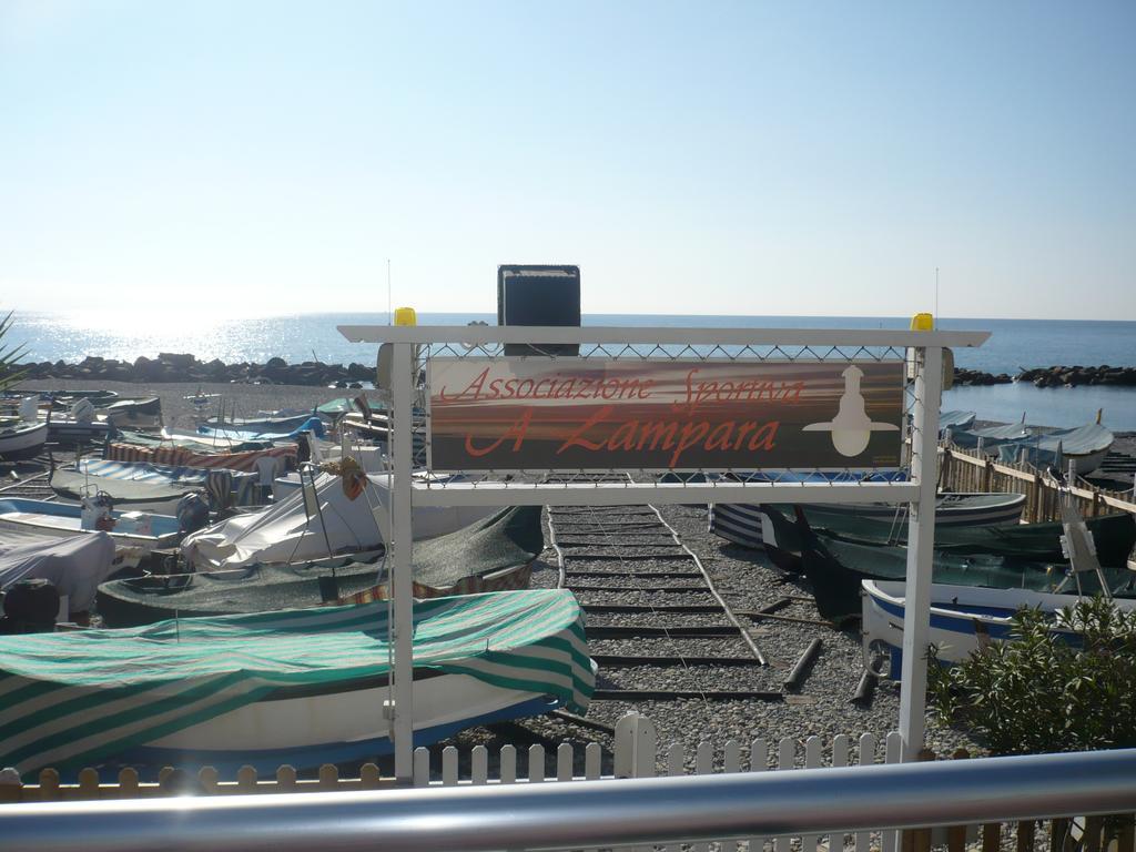 Villamareblu Ventimiglia Bagian luar foto