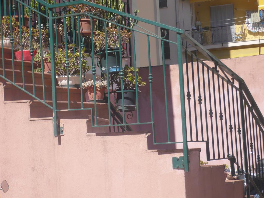 Villamareblu Ventimiglia Bagian luar foto