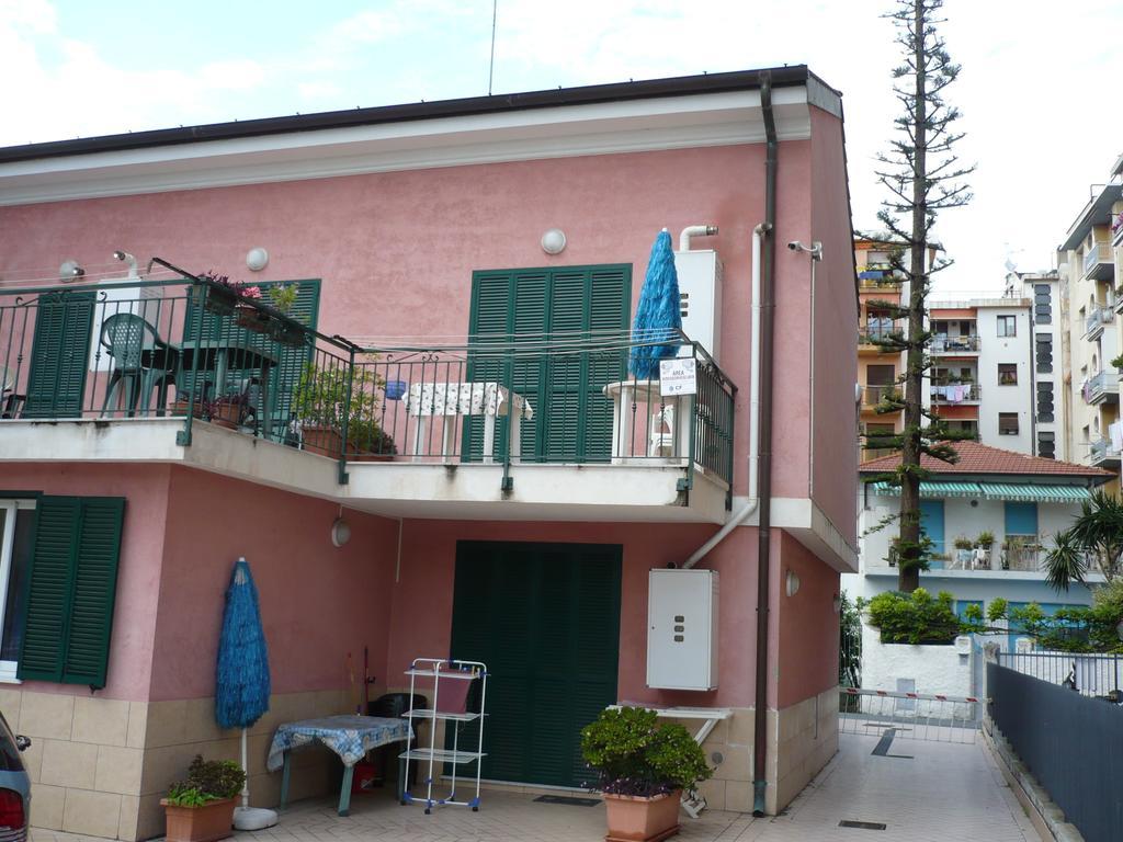 Villamareblu Ventimiglia Ruang foto